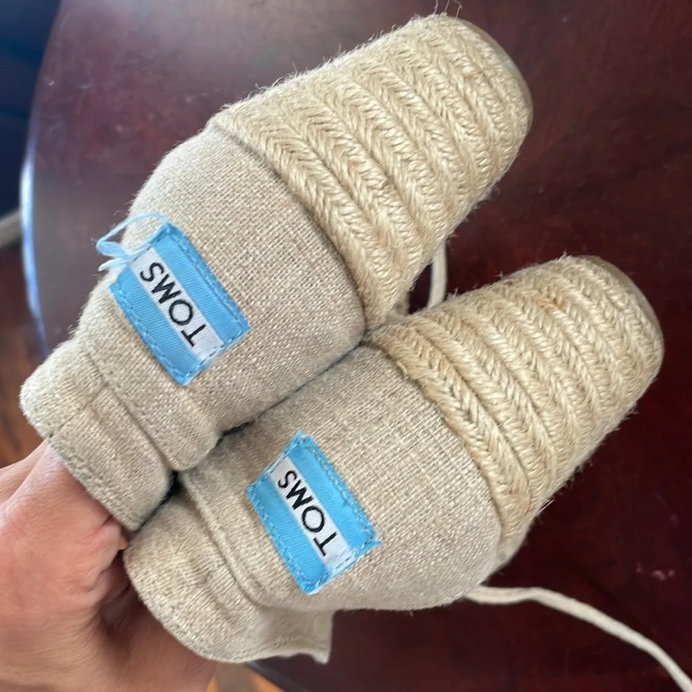Toms please see